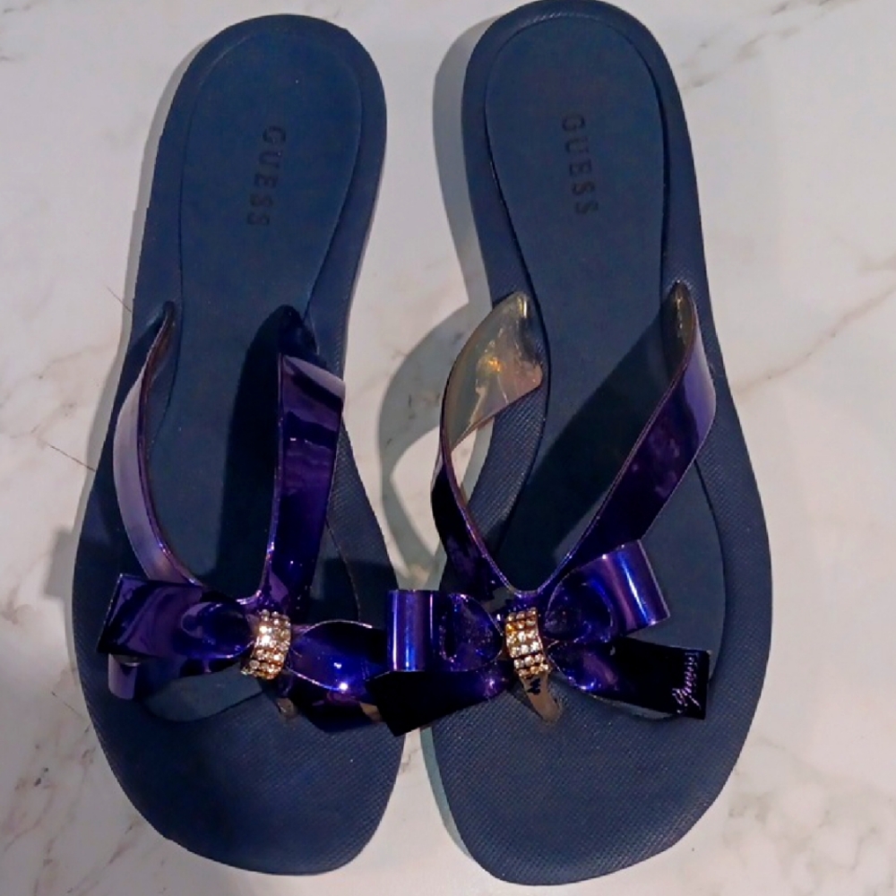 GUESS Women's Purple Sandals W/Faux Diamond Bow Clasp Size 7